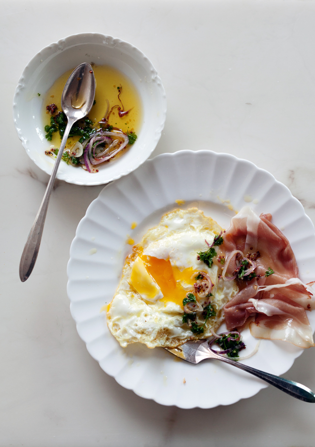 Fried eggs with Jamón | Cannelle et Vanille