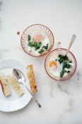 Baked eggs with potatoes and asparagus | Cannelle et Vanille