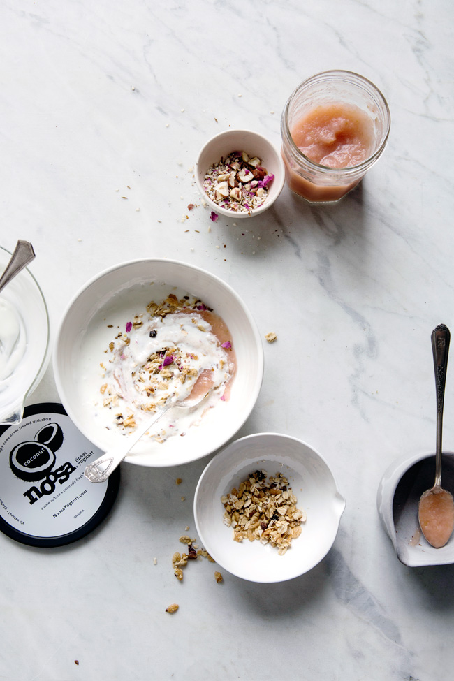 Granola with quince applesauce and yogurt | Cannelle et Vanille